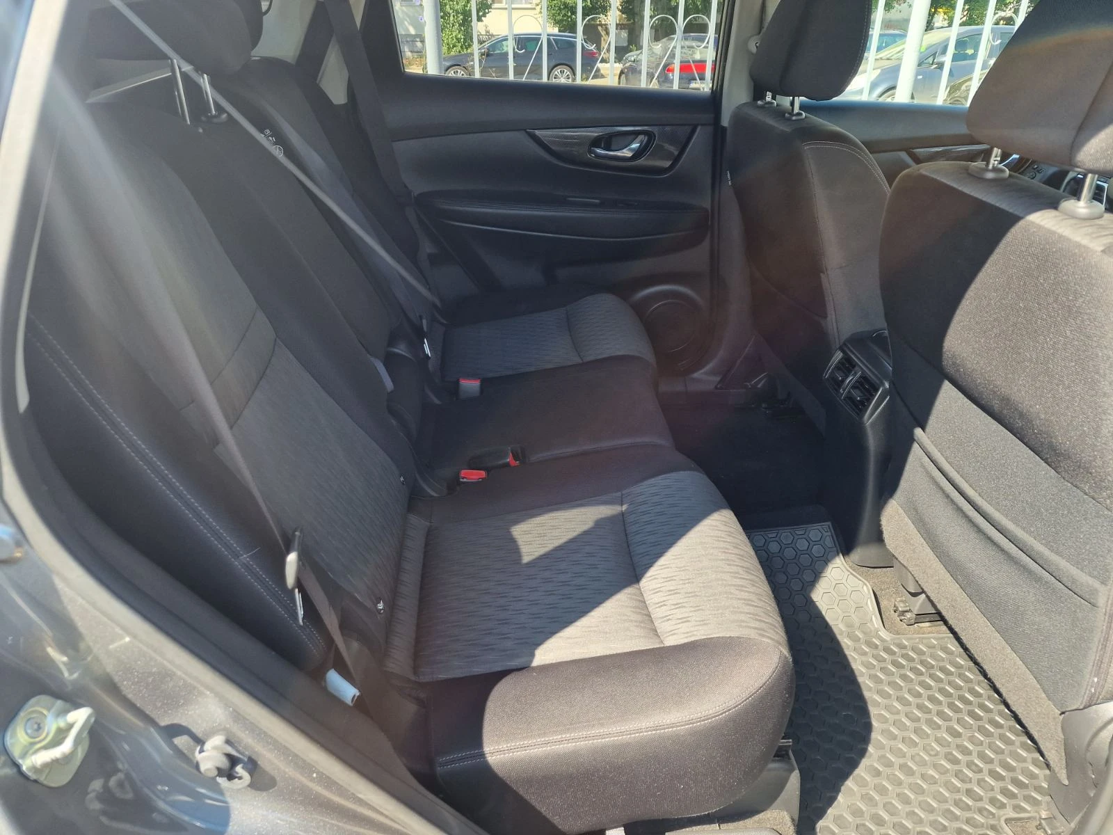 Nissan X-trail 1.6I-БЕНЗИН-7 МЕСТА, снимка 11 - Автомобили и джипове - 55279585