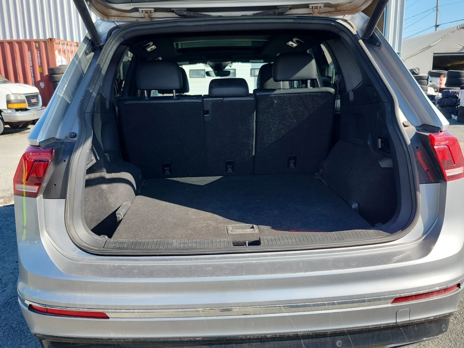 VW Tiguan 4motion Highline / FENDER / CAMERA / CARFAX /  , снимка 13 - Автомобили и джипове - 55837660