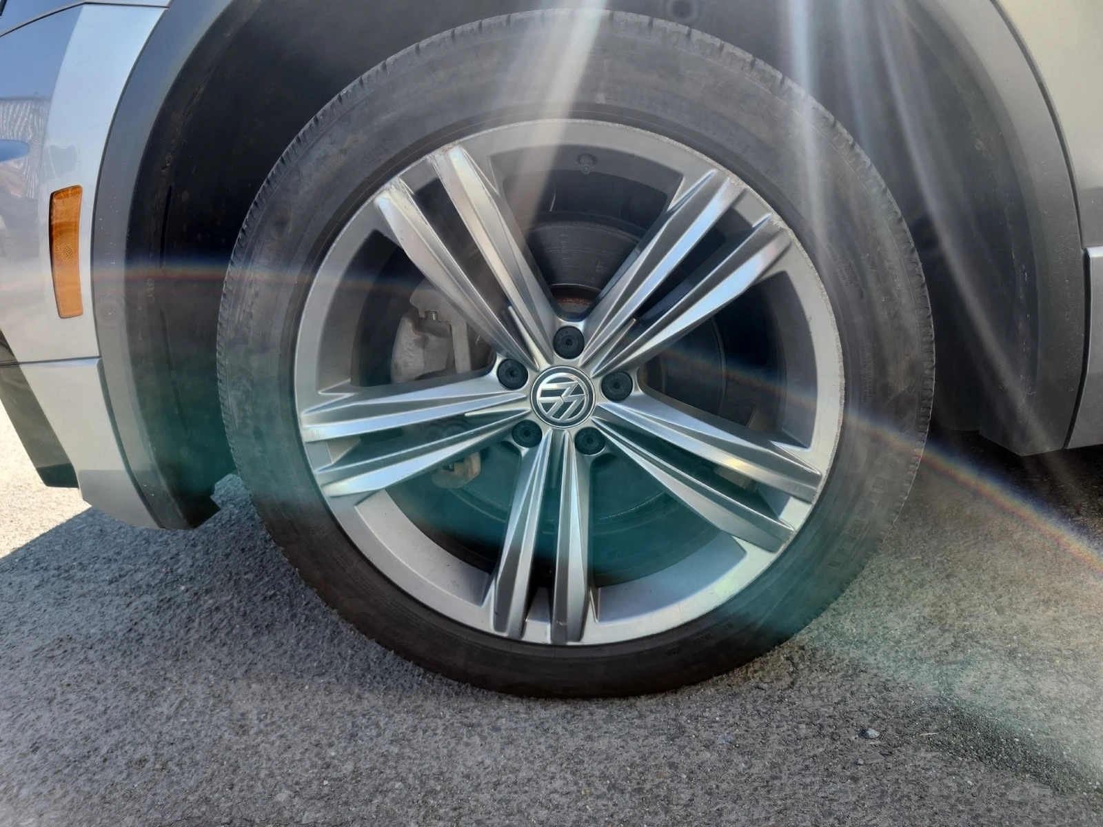 VW Tiguan 4motion Highline / FENDER / CAMERA / CARFAX /  , снимка 4 - Автомобили и джипове - 55837660