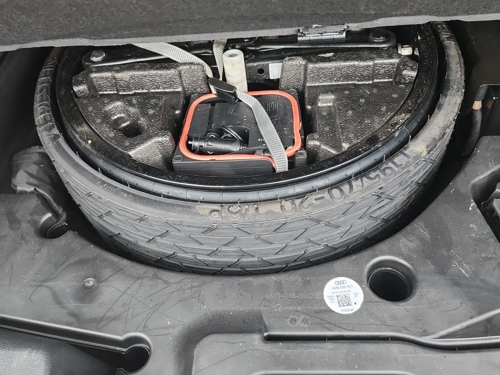 Audi Q8 * 55 Tfsi Quattro Progressiv * АВТОКРЕДИТ * , снимка 15 - Автомобили и джипове - 55846835