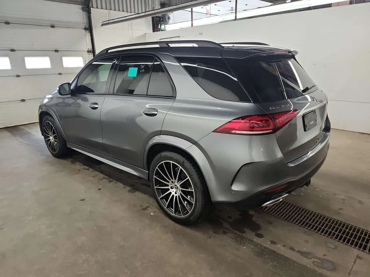 Mercedes-Benz GLE 350 * AMG Line * CARFAX * Без инциденти * , снимка 5 - Автомобили и джипове - 56187867