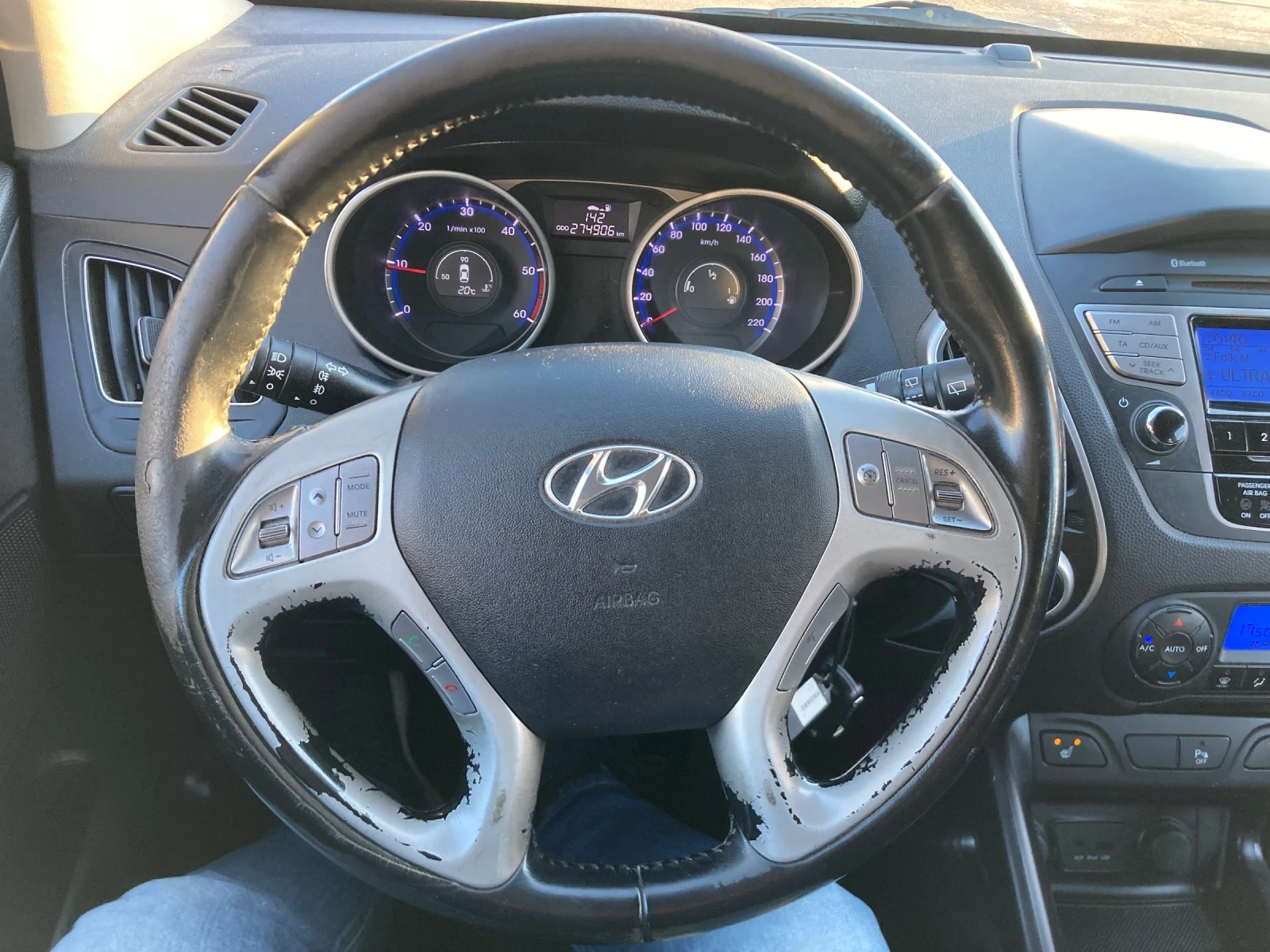 Hyundai IX35 1.7 Koja Podgrev Evro-5, снимка 12 - Автомобили и джипове - 56643309