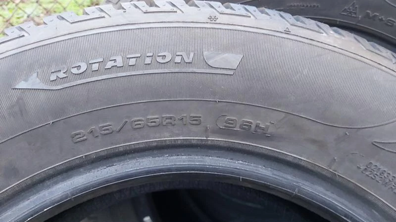 Гуми Зимни 215/65R15, снимка 6 - Гуми и джанти - 27565731