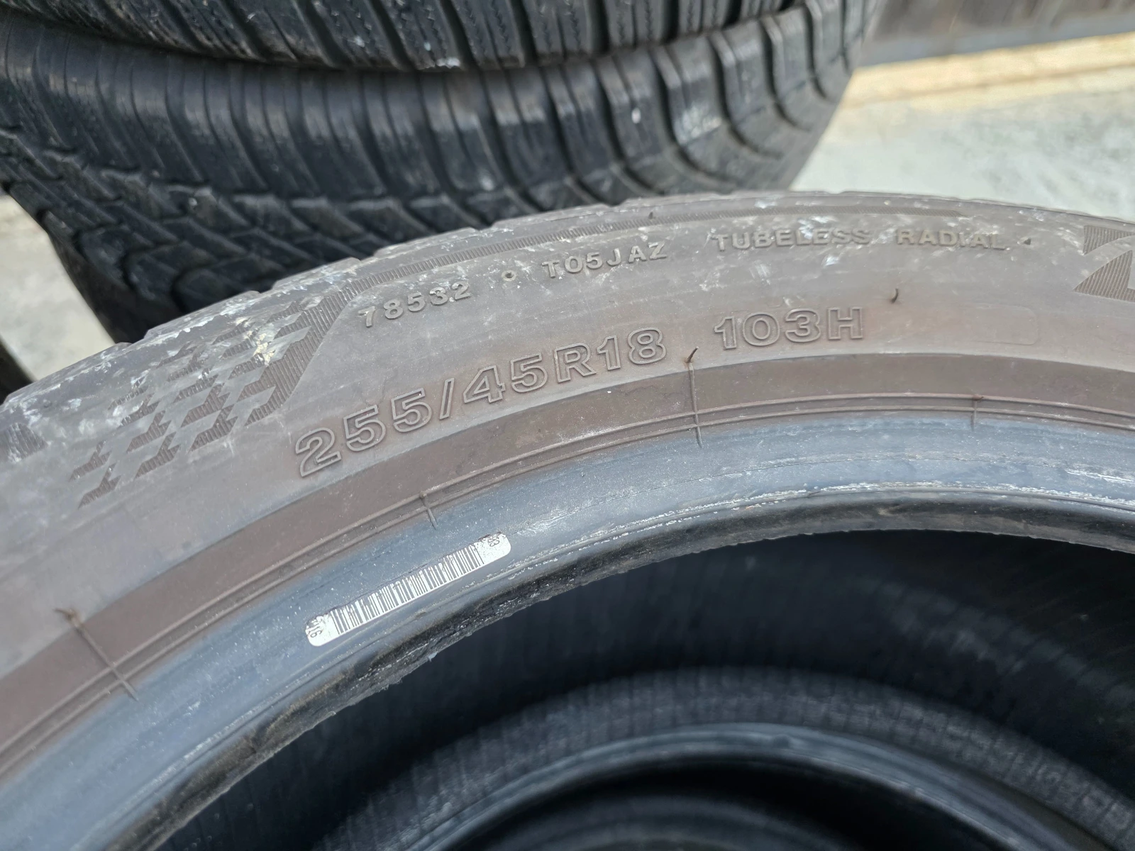 Гуми Летни 255/45R18, снимка 7 - Гуми и джанти - 54731083