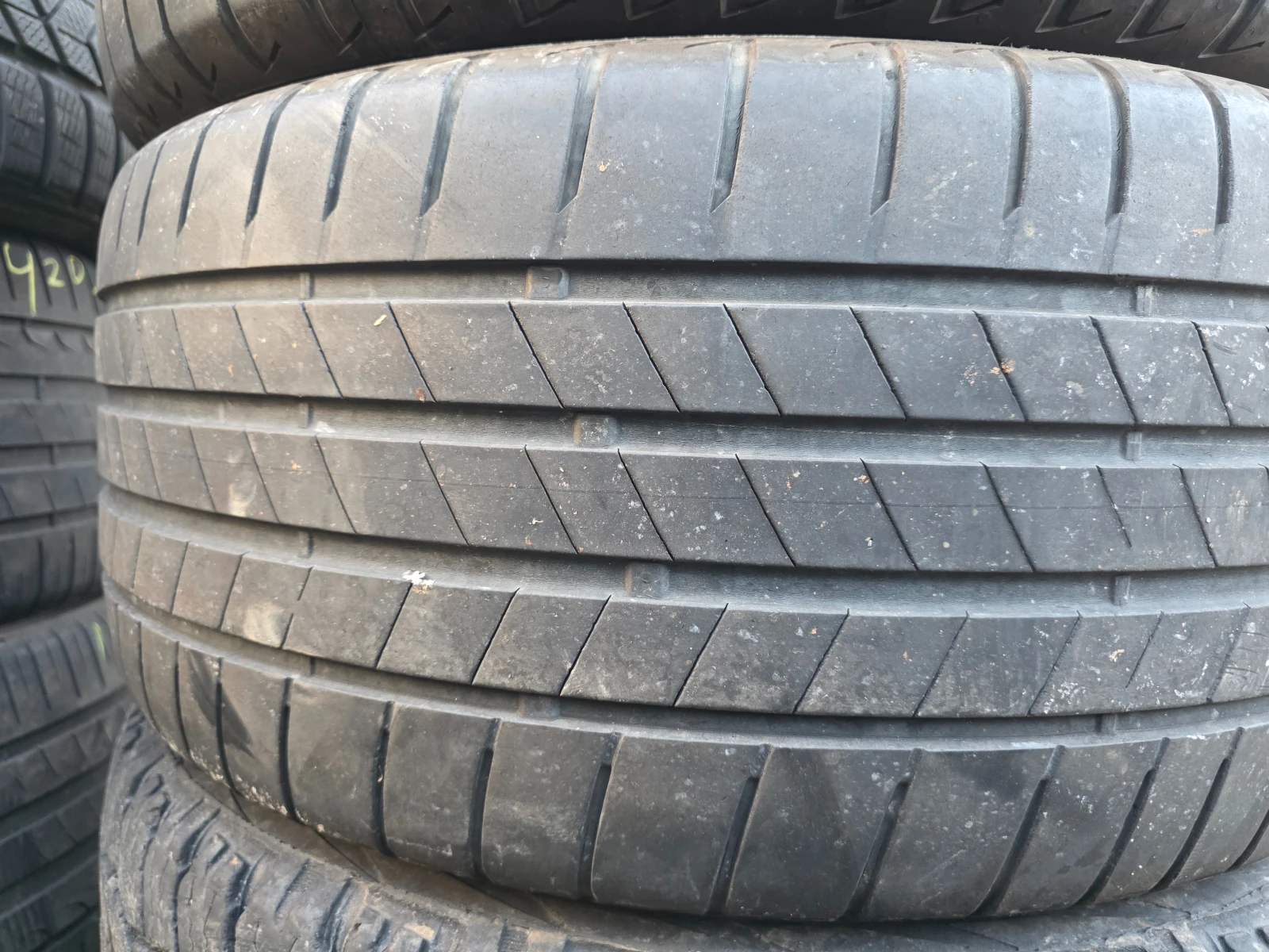 Гуми Летни 255/45R18, снимка 4 - Гуми и джанти - 54731083