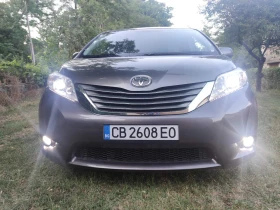Toyota Sienna 3.5i AWD