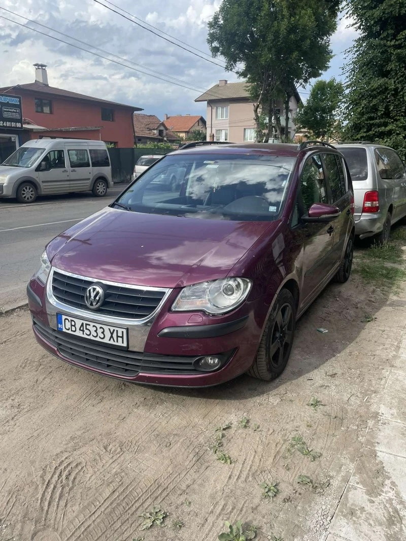 VW Touran, снимка 12 - Автомобили и джипове - 47286306