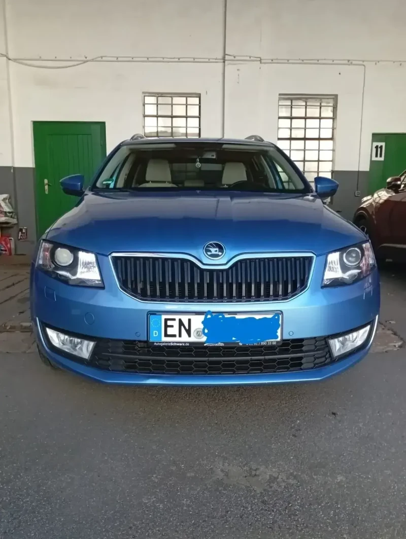 Skoda Octavia 1.6 tdi със Доставка, Обслужен, снимка 1 - Автомобили и джипове - 47525336