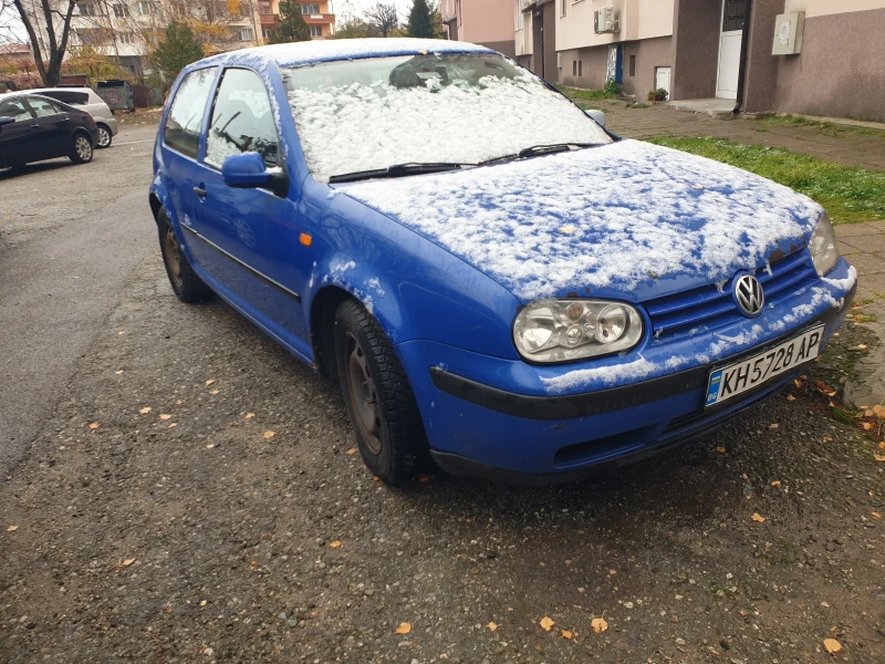 VW Golf 4 1.6, снимка 2 - Автомобили и джипове - 47830011