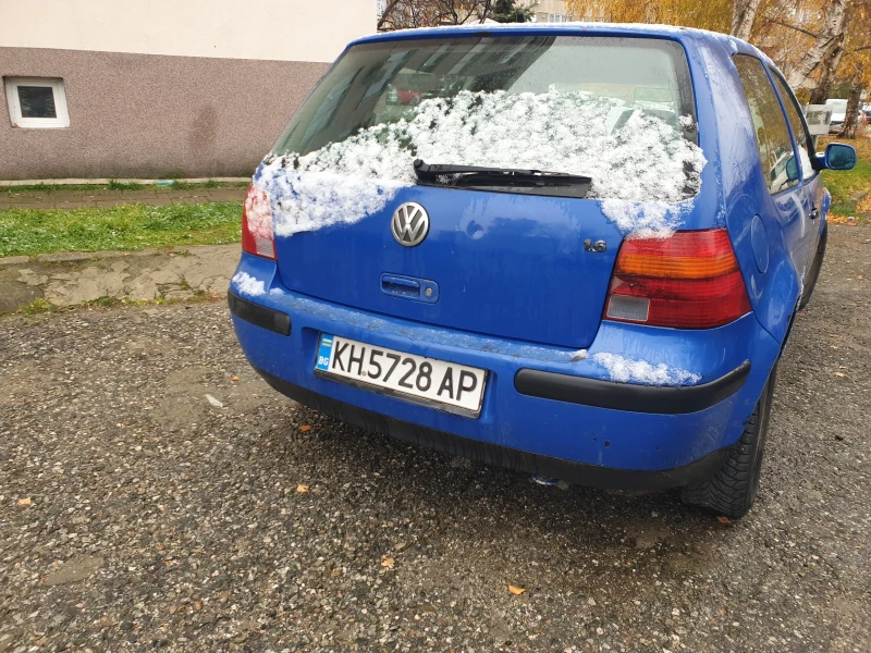 VW Golf 4 1.6, снимка 4 - Автомобили и джипове - 47830011