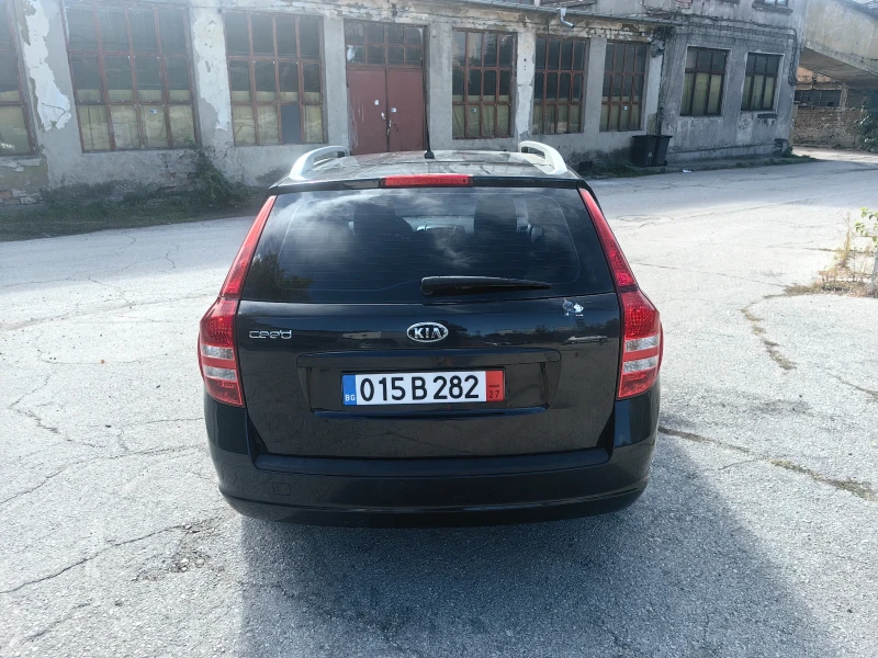 Kia Ceed 1.6 бензин , снимка 8 - Автомобили и джипове - 47509396