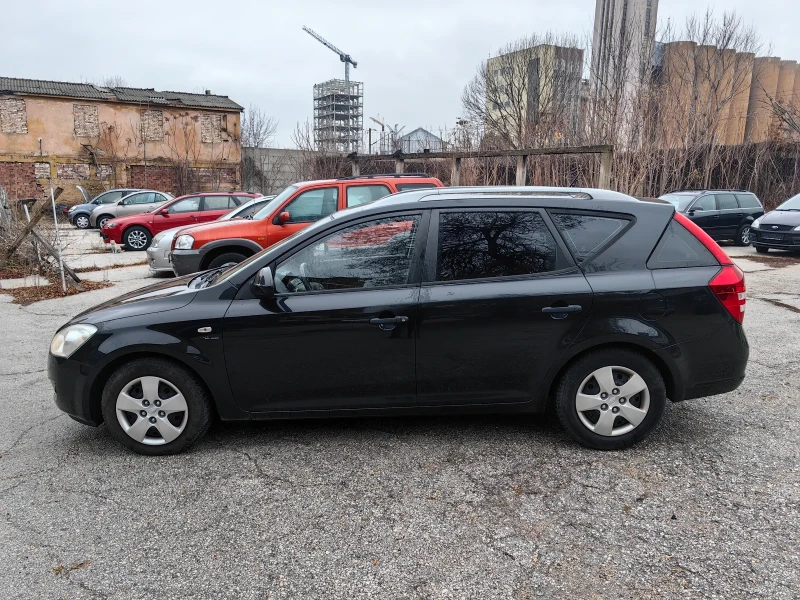 Kia Ceed 1.6 бензин , снимка 7 - Автомобили и джипове - 47509396