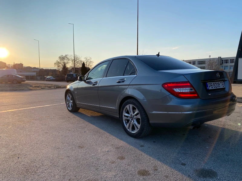 Mercedes-Benz C 180, снимка 3 - Автомобили и джипове - 48932411