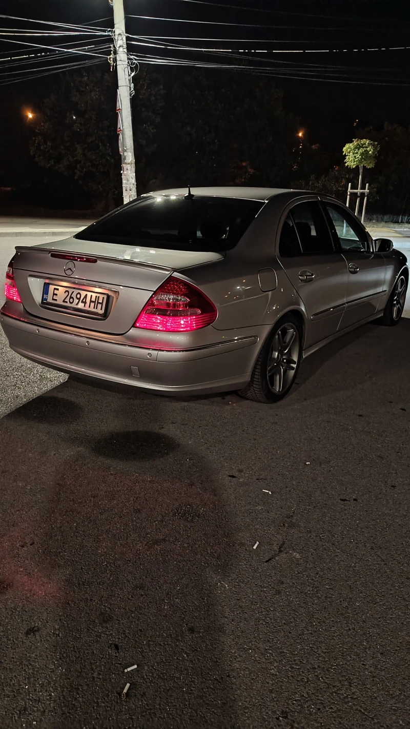 Mercedes-Benz E 500 КРАЙНА ЦЕНА! РЕАЛНИ КМ/Без ръжда/LPG/Фабрична боя, снимка 4 - Автомобили и джипове - 51475425