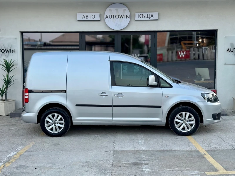 VW Caddy 1.6 TDI 105, снимка 8 - Автомобили и джипове - 51613830