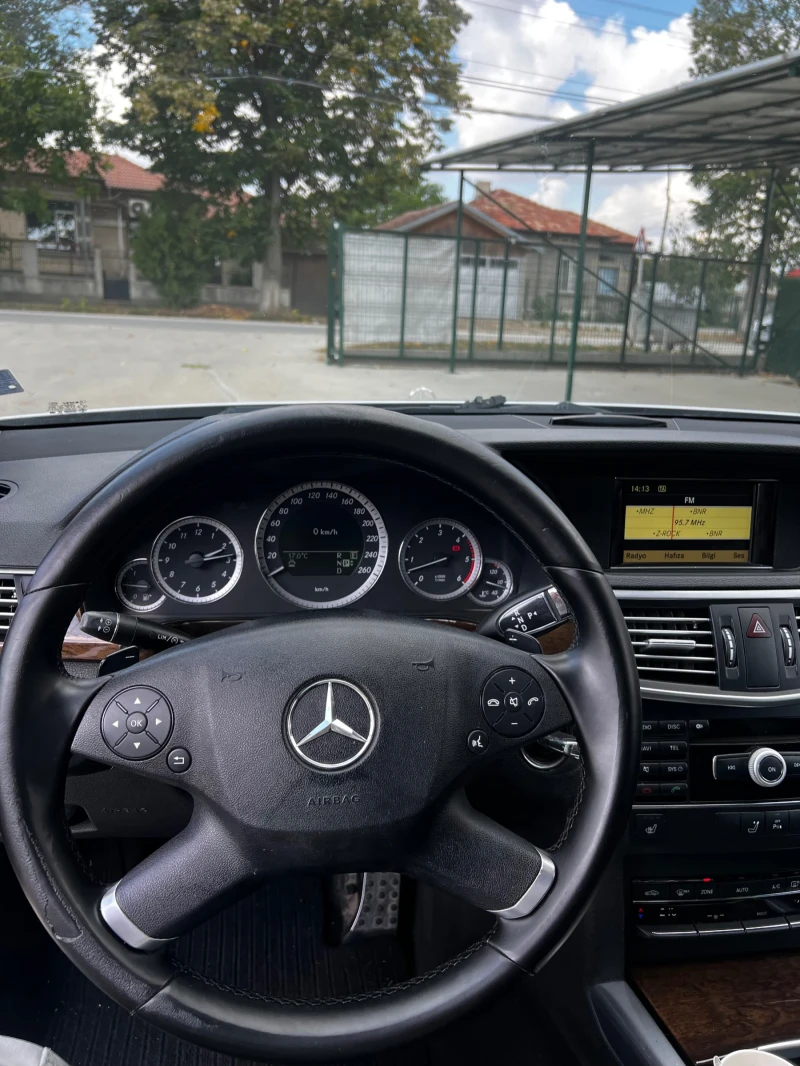 Mercedes-Benz E 300 V6 7g-Tonic Germany, снимка 9 - Автомобили и джипове - 52312313