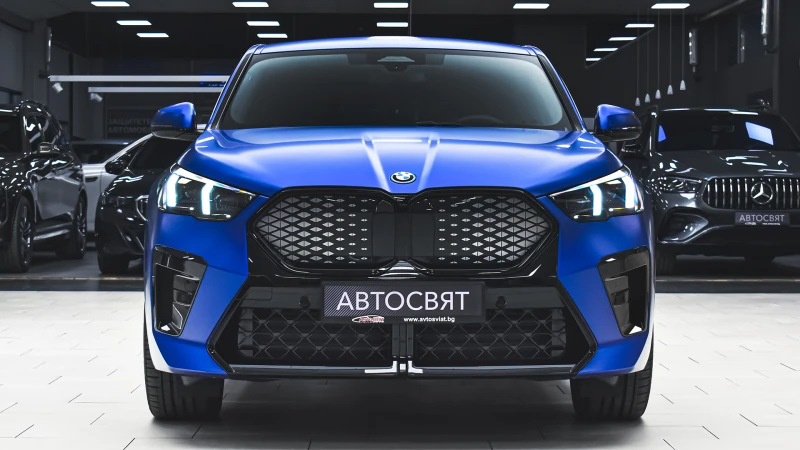 BMW iX2 xDrive30 M Sport, снимка 2 - Автомобили и джипове - 52247542