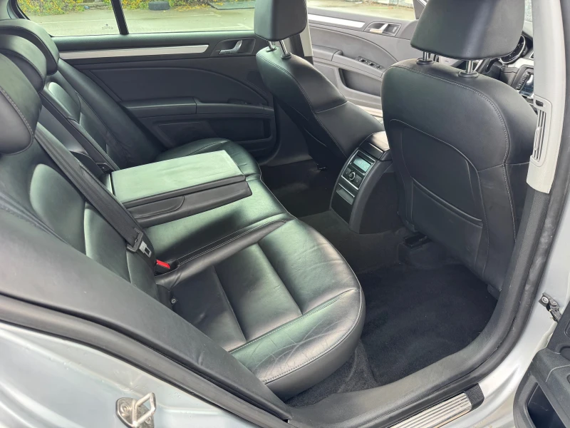 Skoda Superb 2.0TDI-DSG-NAVI-кожа, снимка 16 - Автомобили и джипове - 52344122