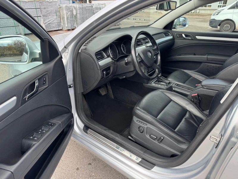 Skoda Superb 2.0TDI-DSG-NAVI-кожа, снимка 13 - Автомобили и джипове - 52344122