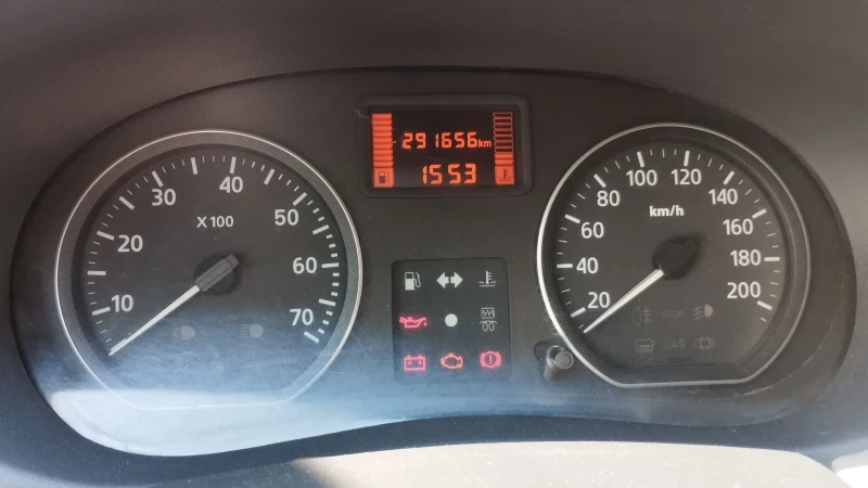 Dacia Logan 1.5 dci, снимка 16 - Автомобили и джипове - 52668138