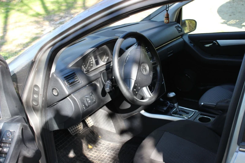 Mercedes-Benz B 200 Спорт, снимка 2 - Автомобили и джипове - 52847024