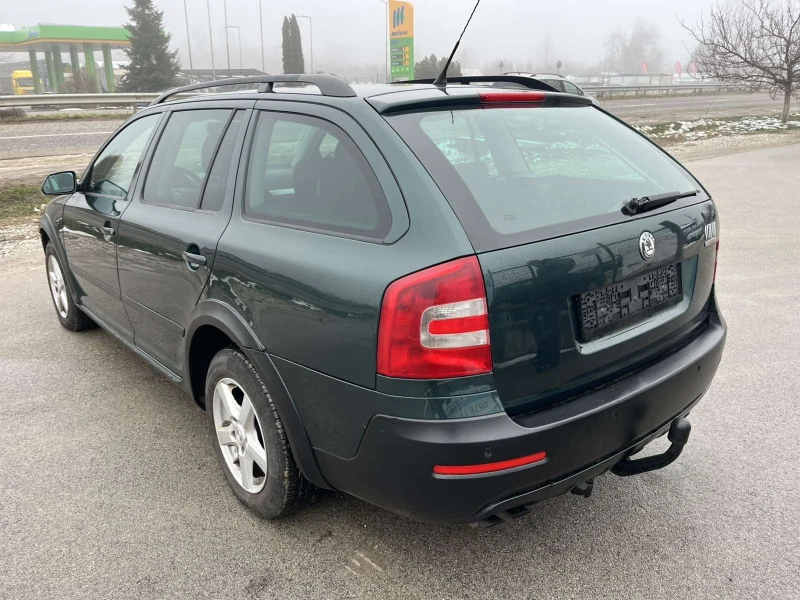 Skoda Octavia SCOUT 2.0TDI 140кс 4Х4 6 СКОРОСТИ КЛИМАТРОНИК , снимка 5 - Автомобили и джипове - 53392735