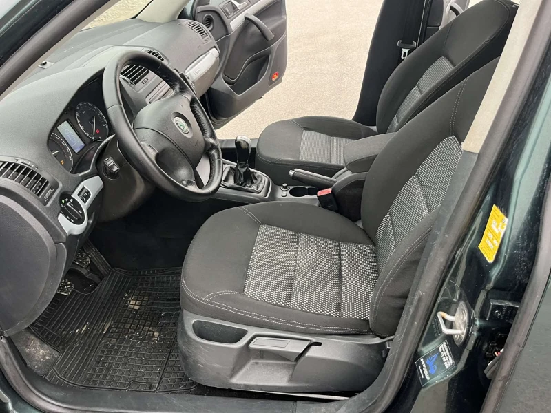 Skoda Octavia SCOUT 2.0TDI 140кс 4Х4 6 СКОРОСТИ КЛИМАТРОНИК , снимка 8 - Автомобили и джипове - 53392735