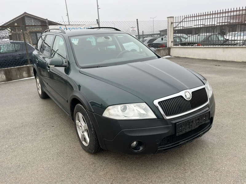 Skoda Octavia SCOUT 2.0TDI 140кс 4Х4 6 СКОРОСТИ КЛИМАТРОНИК , снимка 3 - Автомобили и джипове - 53392735