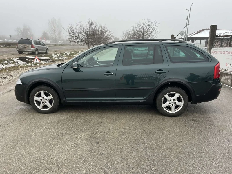 Skoda Octavia SCOUT 2.0TDI 140кс 4Х4 6 СКОРОСТИ КЛИМАТРОНИК , снимка 6 - Автомобили и джипове - 53392735