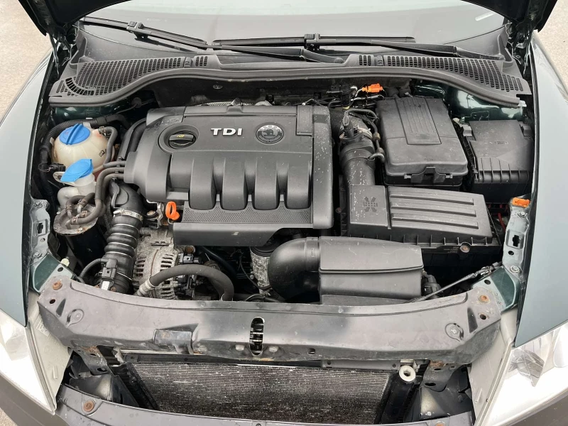 Skoda Octavia SCOUT 2.0TDI 140кс 4Х4 6 СКОРОСТИ КЛИМАТРОНИК , снимка 16 - Автомобили и джипове - 53392735
