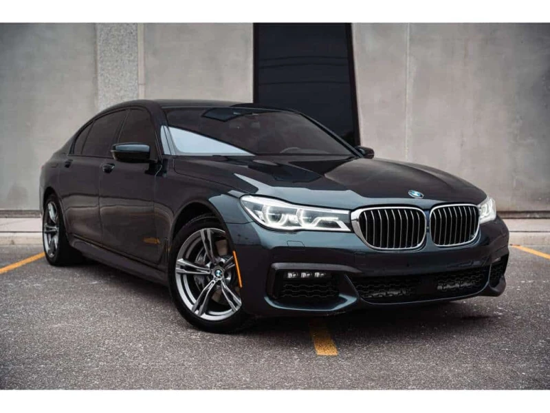 BMW 750 Li* МАСАЖИ* ОБДУХВАНЕ* 360, снимка 3 - Автомобили и джипове - 53542054