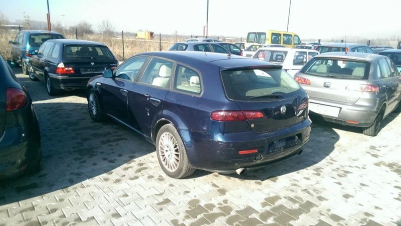 Alfa Romeo 159 SW, 2.4 JTDM 200 - изображение 9