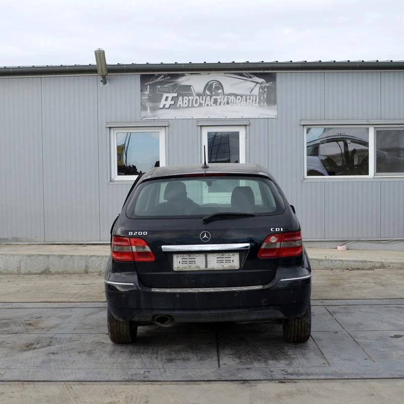 Mercedes-Benz B 200, снимка 4 - Автомобили и джипове - 35618003