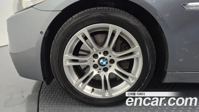 BMW 535 5 Series (F10) 535d - изображение 5