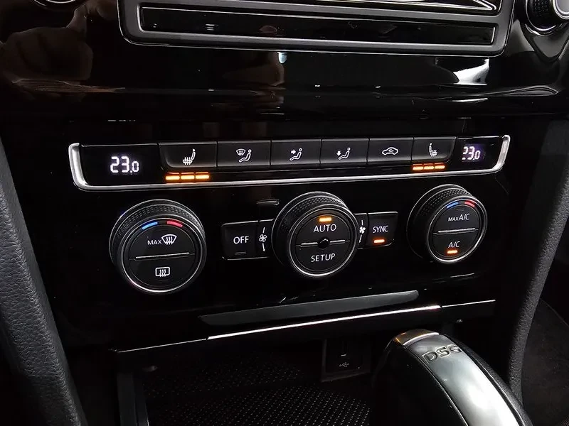 VW Golf 7Th Generation 2.0 Tdi, снимка 17 - Автомобили и джипове - 55263303