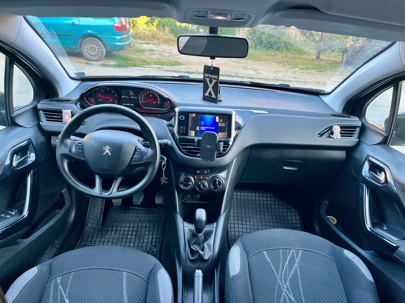 Peugeot 208 1.4 HDI - изображение 8