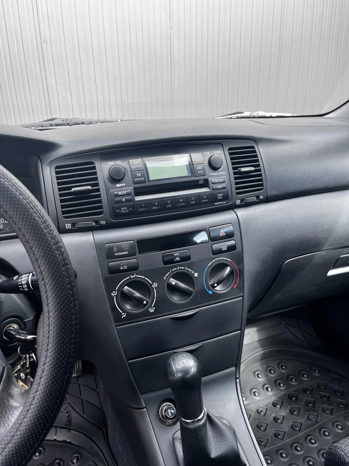 Toyota Corolla  - изображение 10