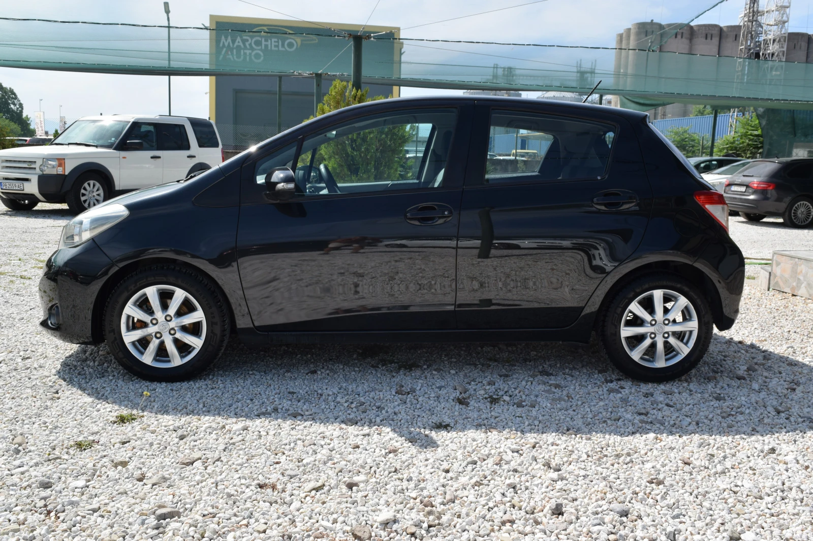 Toyota Yaris 1.4 D4D* Нави* Камера* Euro5B* 6 скорости - изображение 4