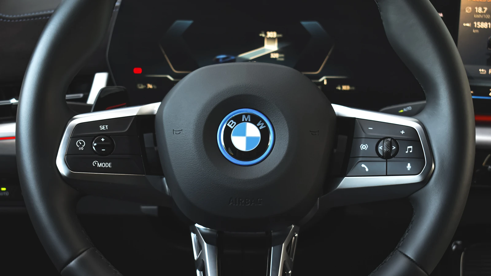 BMW iX2 xDrive30 M Sport - изображение 9