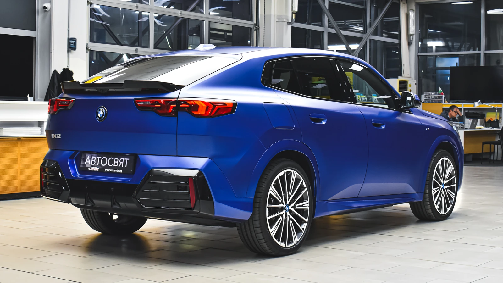 BMW iX2 xDrive30 M Sport - изображение 6