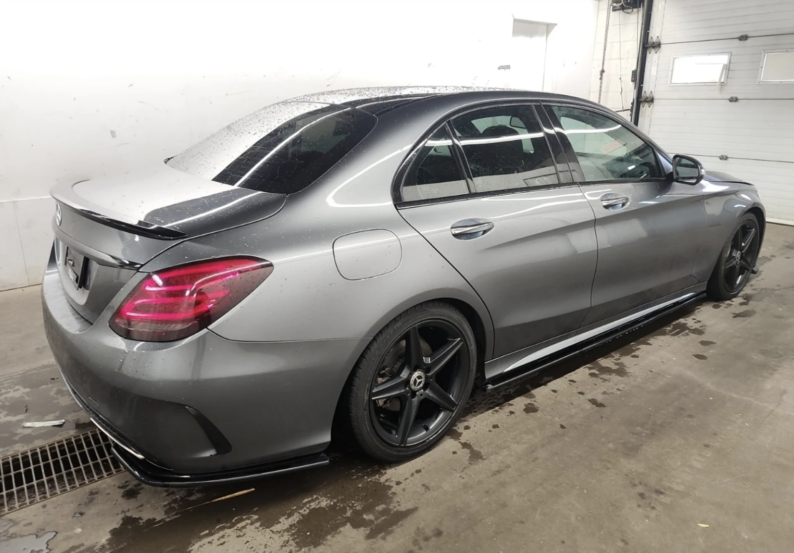 Mercedes-Benz C 300  - изображение 3