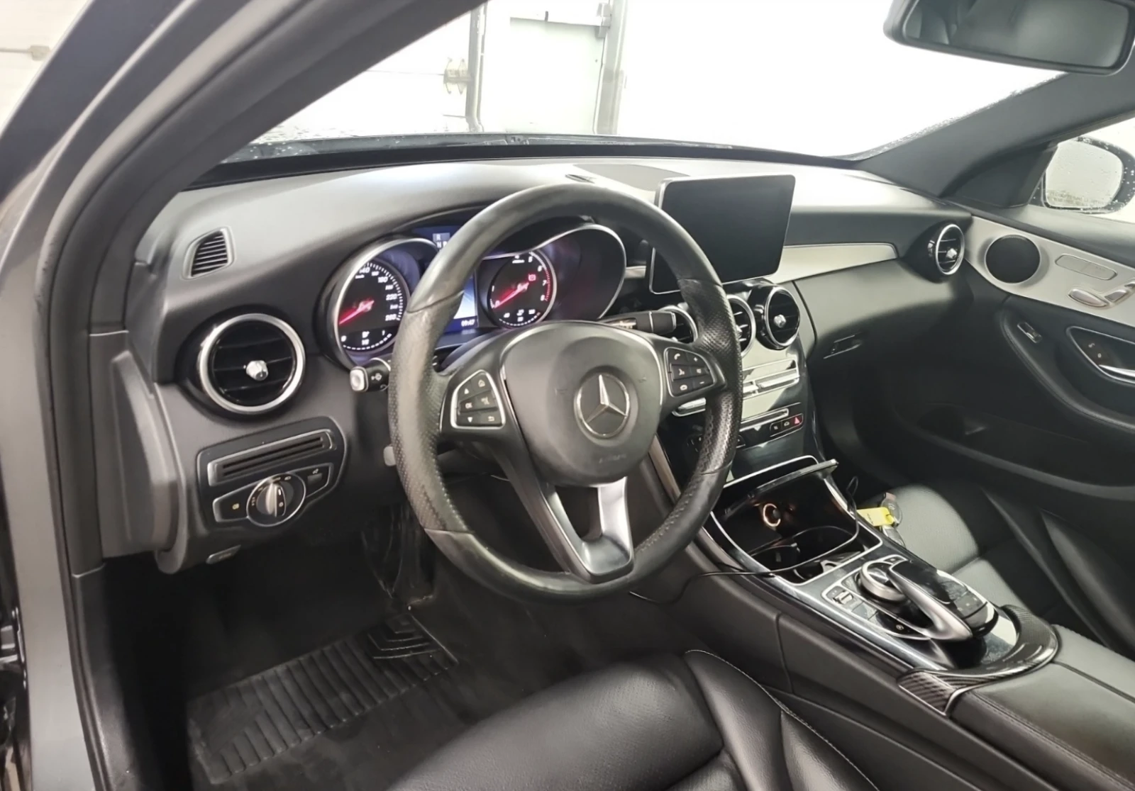 Mercedes-Benz C 300  - изображение 9