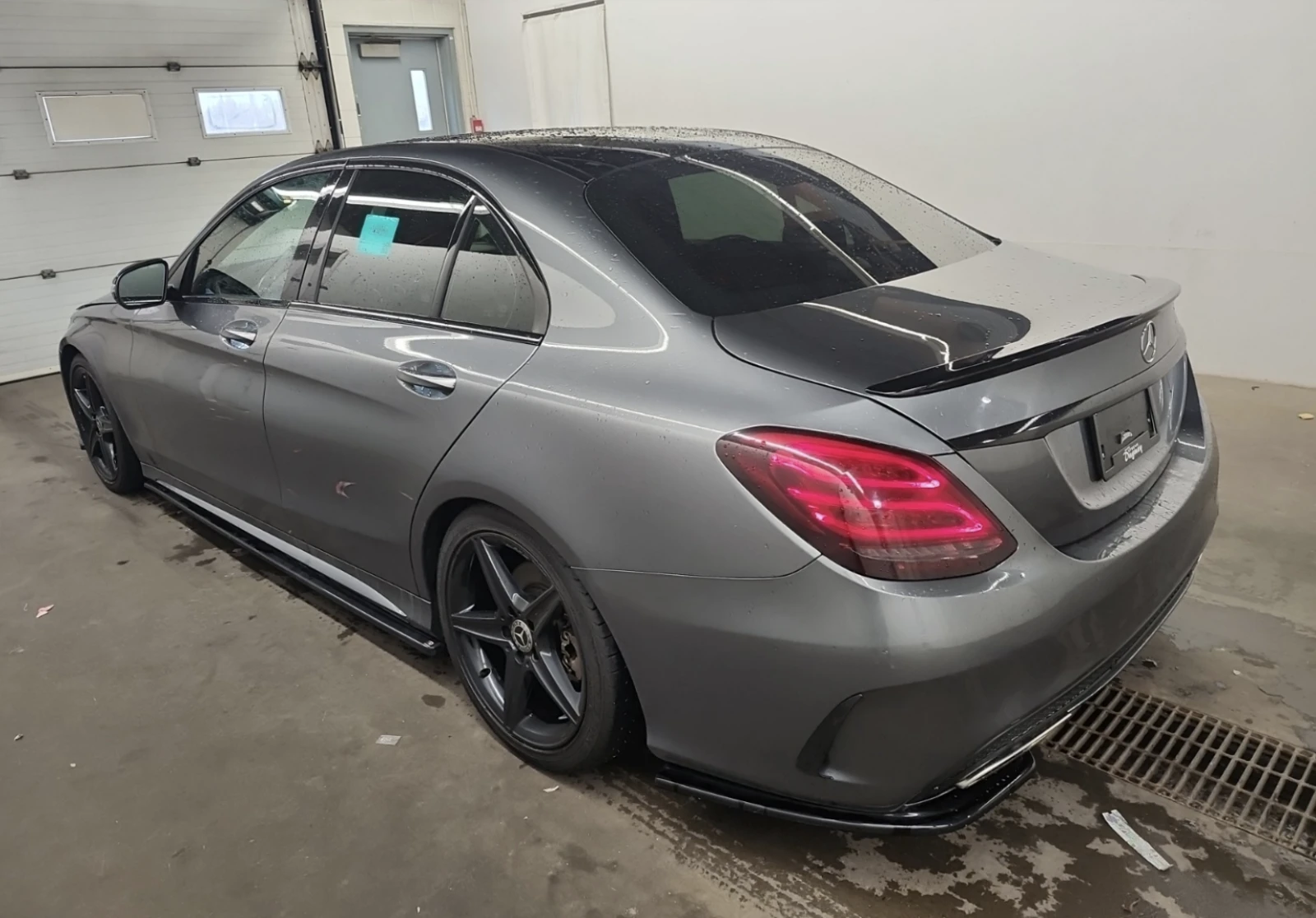 Mercedes-Benz C 300  - изображение 4