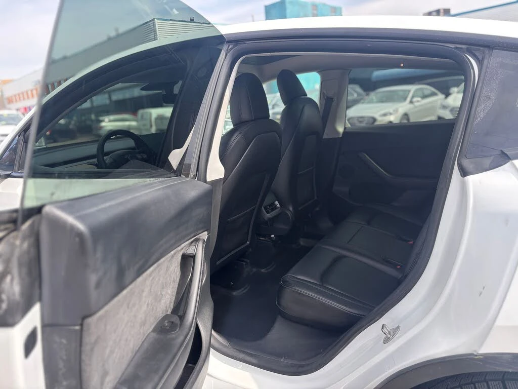 Tesla Model Y Standard Range BLINDSPOT* CAM* CARPLAY* KEYLESS*  - изображение 8