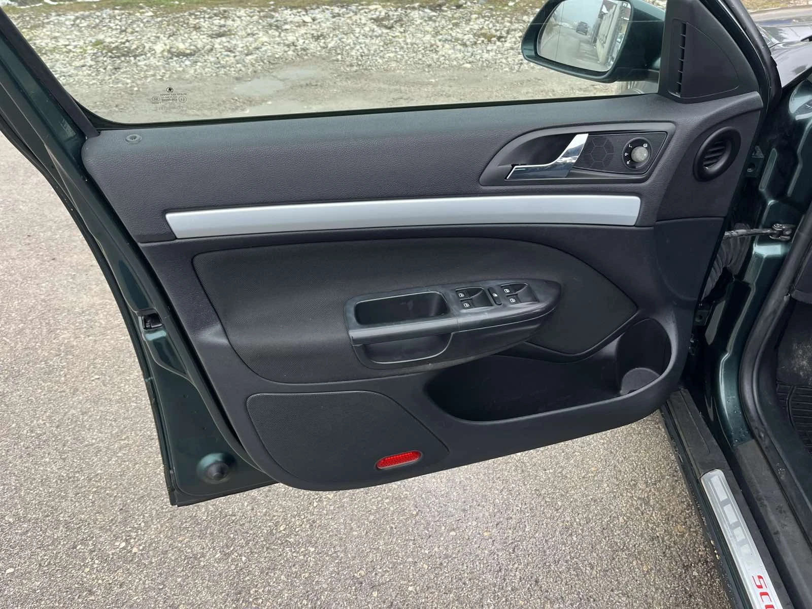 Skoda Octavia SCOUT 2.0TDI 140кс 4Х4 6 СКОРОСТИ КЛИМАТРОНИК  - изображение 7