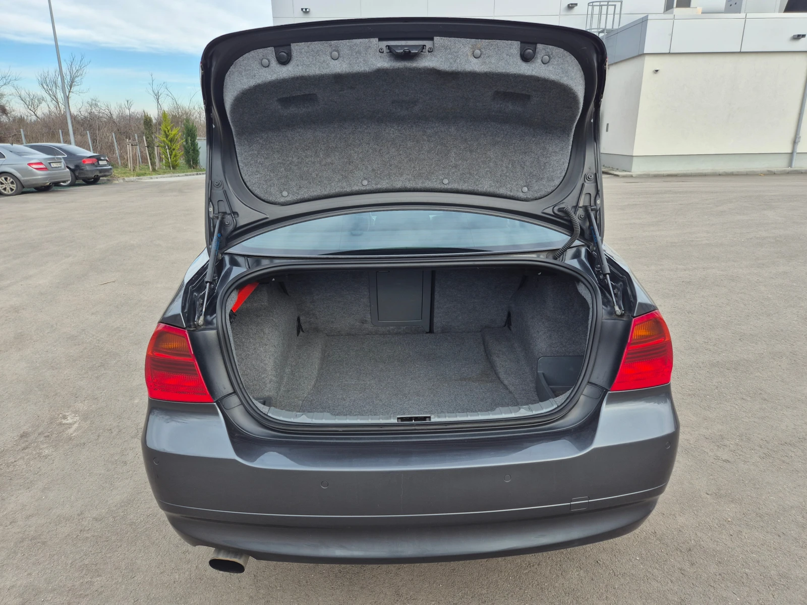 BMW 320 163КС+ КОЖА ЕКО 3 НОВИ ГУМИ, снимка 16 - Автомобили и джипове - 53479306