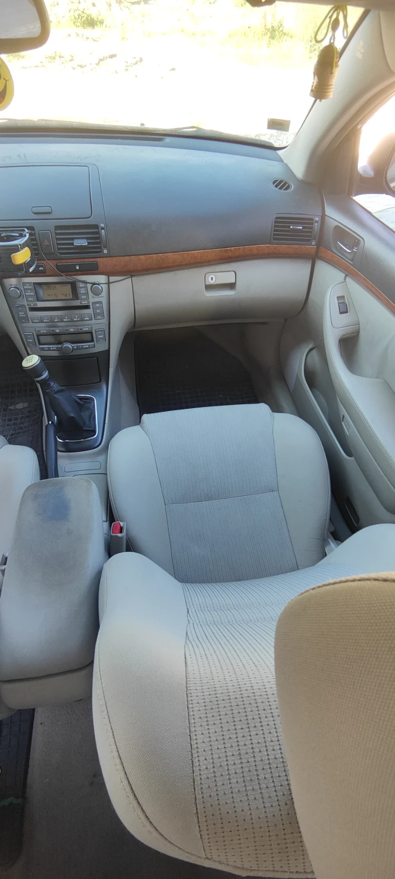 Toyota Avensis, снимка 12 - Автомобили и джипове - 53710487