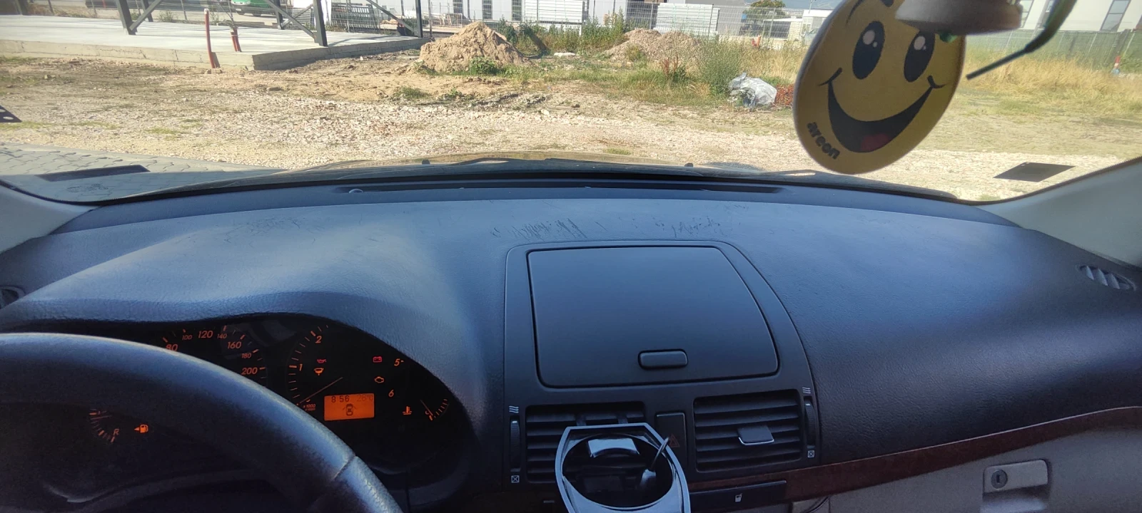 Toyota Avensis, снимка 14 - Автомобили и джипове - 53710487