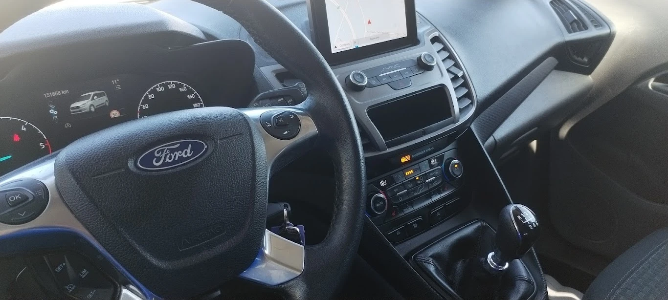 Ford Tourneo Connect 1.5 TDCI Euro 6B, снимка 9 - Автомобили и джипове - 53836883