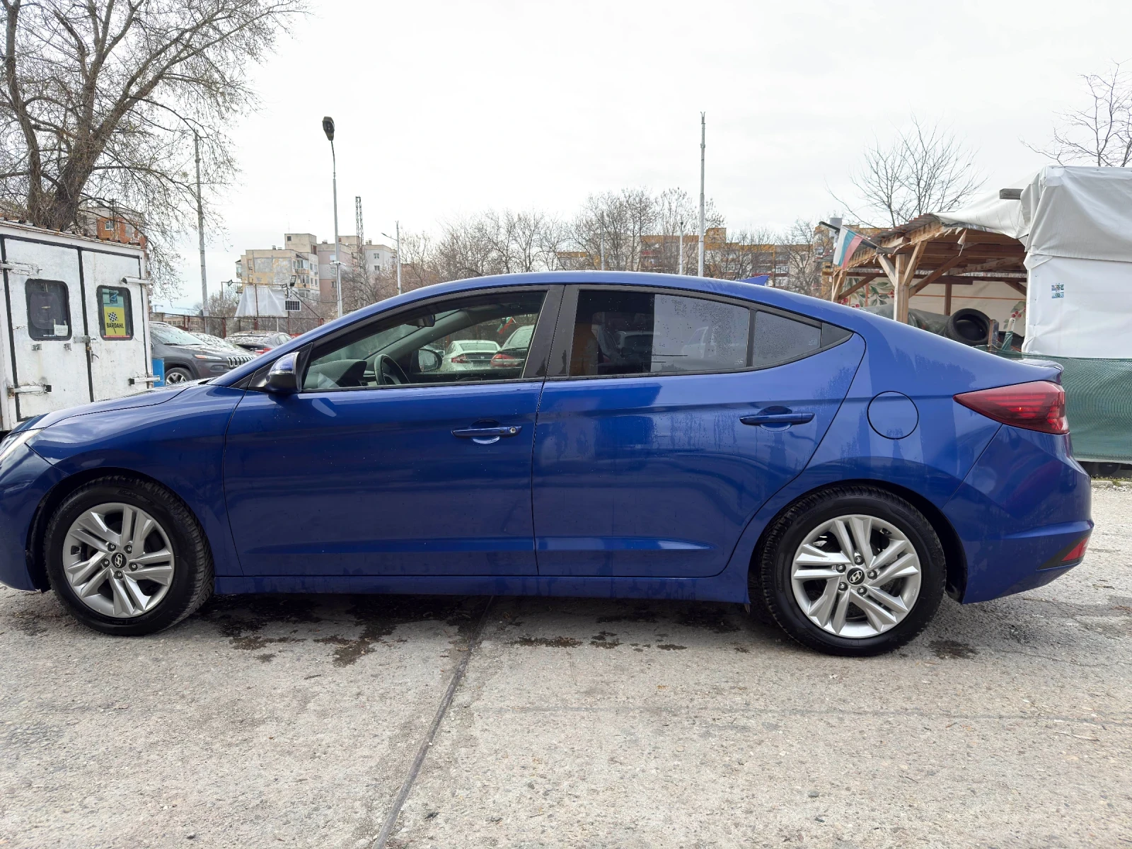 Hyundai Elantra, снимка 4 - Автомобили и джипове - 53918769